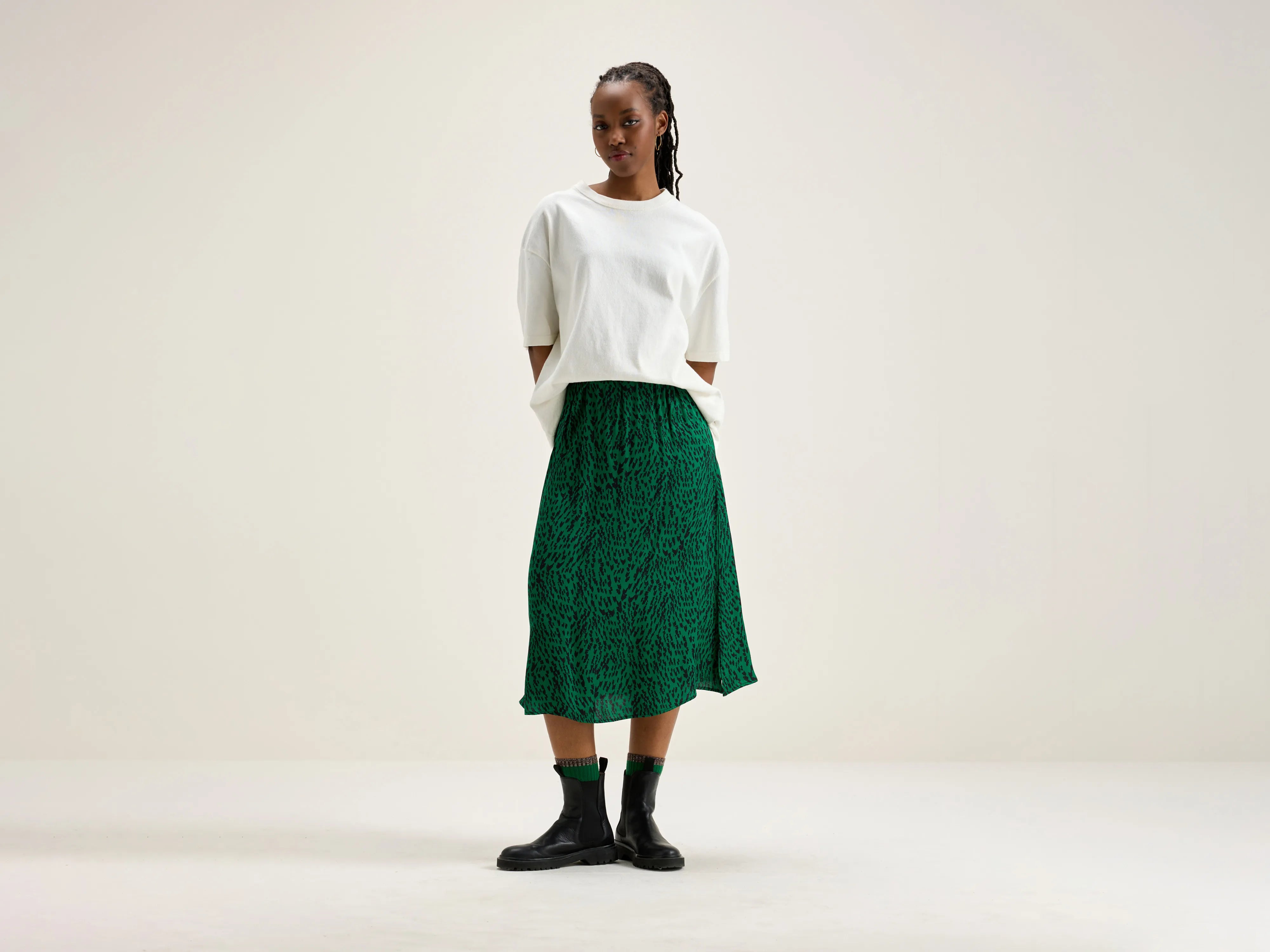 Taylor midi skirt (242 / W / COMBO A) button skirt front