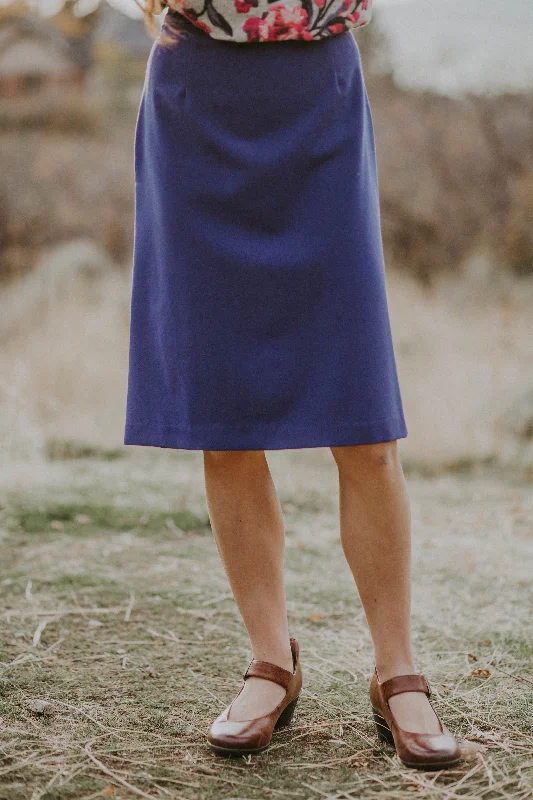 Allison Skirt Royal slim fit skirt