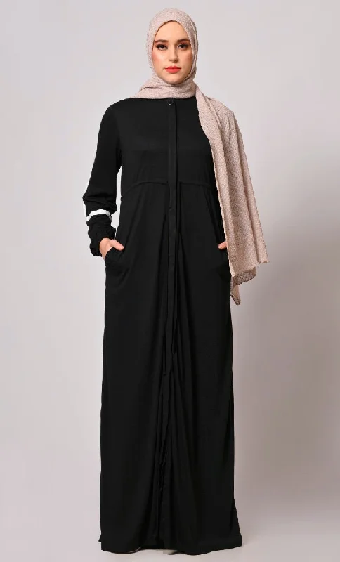 Modest Athleisure: Sporty Black Abaya  with Pockets