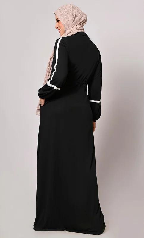 Modest Athleisure: Sporty Black Abaya  with Pockets