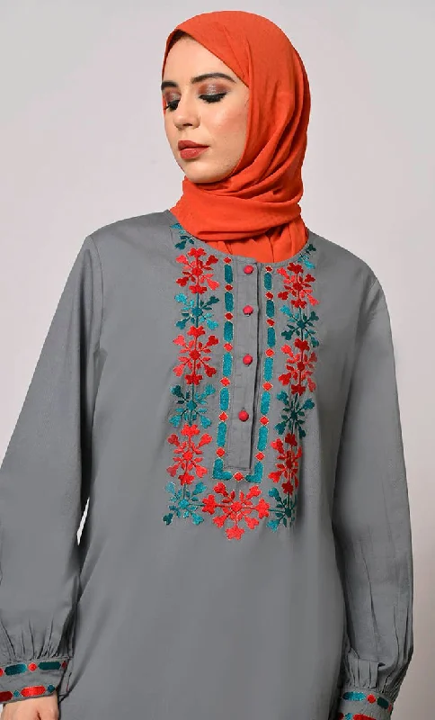 Embroidered Opulence: Grey Abaya with Practical Pockets