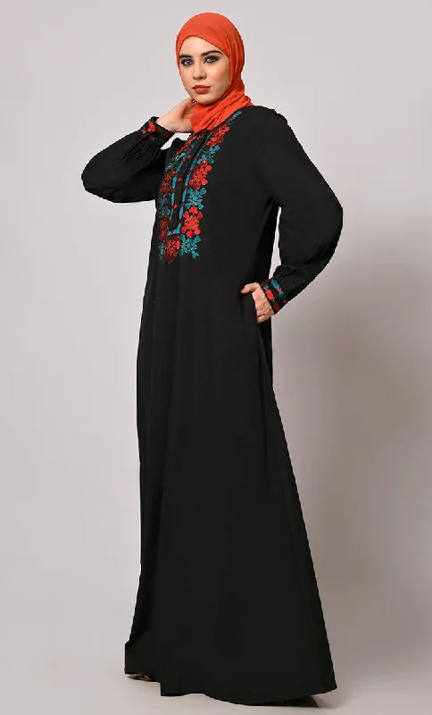 Embroidered Opulence: Black Abaya with Practical Pockets