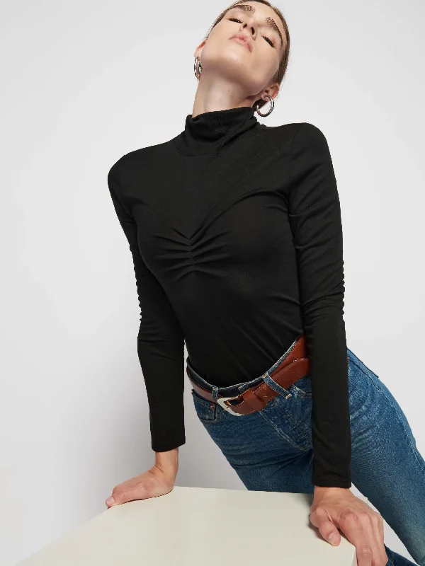 Eris Turtleneck - Jet Black