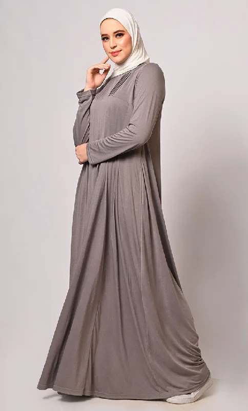 Flowing Elegance: Grey Flared Abaya With Pockets