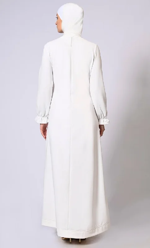 Graceful Gatherings: White Pleated Front Abaya with Elastic Sleeves