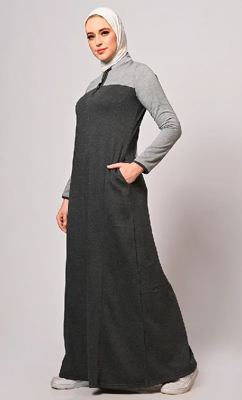 Stay Warm and Stylish: The Two-Color Fleece Abaya