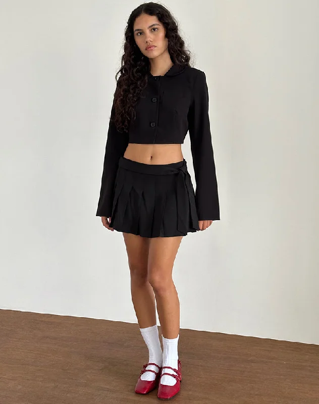 Zaviya Cropped Jacket in Black